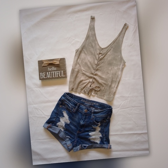 🔴SOLD🔥MUST GO SALE🔥 NWOT AEO Crop Top 🦅 - Picture 2 of 4